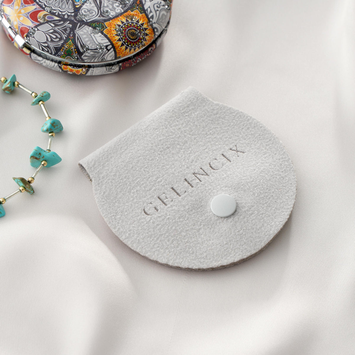 50pcs Round Jewelry Pouches Bulk, Vegan Suede Snap Cases with Custom Logo, Wholesale Boutique Packaging