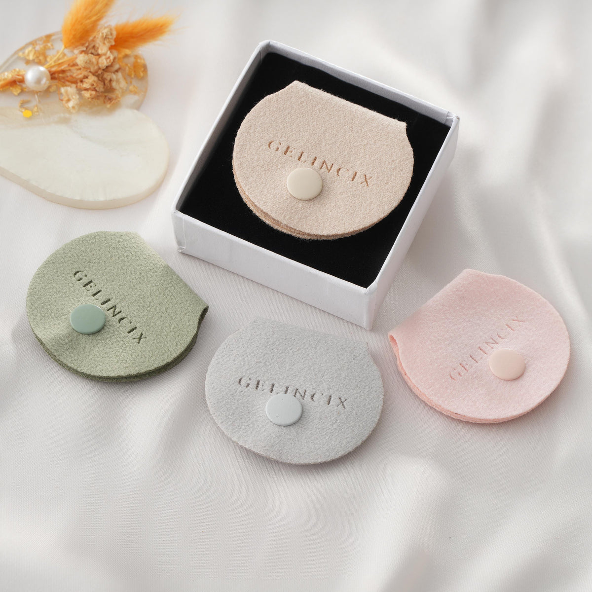 50pcs Ring Pouches Bulk 5x4.5cm, Soft Vegan Suede Ring Bags with Snap, Jewelry Store Packaging Supplies